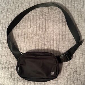 Lululemon Everywhere Belt Bag 1L - Black